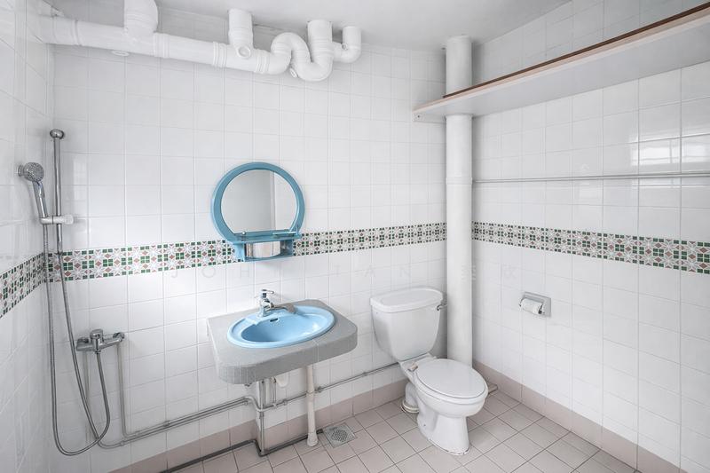 345 Choa Chu Kang Loop HDB Flat For Sale at S$ 799,000 | PropertyGuru Singapore - Bathroom