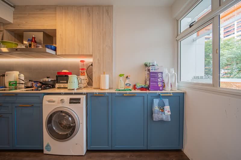 9 Holland Avenue HDB Flat For Sale at S$ 528,000 | PropertyGuru Singapore - Kitchen