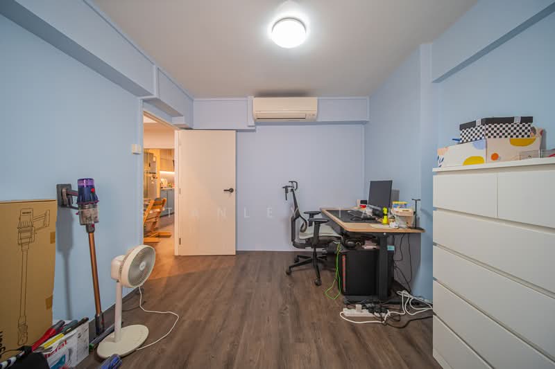 9 Holland Avenue HDB Flat For Sale at S$ 528,000 | PropertyGuru Singapore - Study