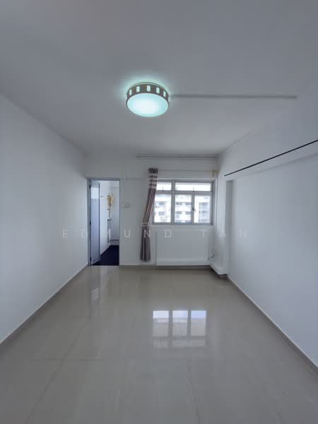 116 Yishun Ring Road HDB Flat For Sale at S$ 524,000 | PropertyGuru Singapore - Master Bedroom