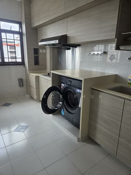 193 Rivervale Drive, 193 Rivervale Drive, 3 Bedrooms, 1,184 sqft, HDB Flat For Rent, by Nancy Phua, 500060687 - Kitchen - PropertyGuru.com.sg