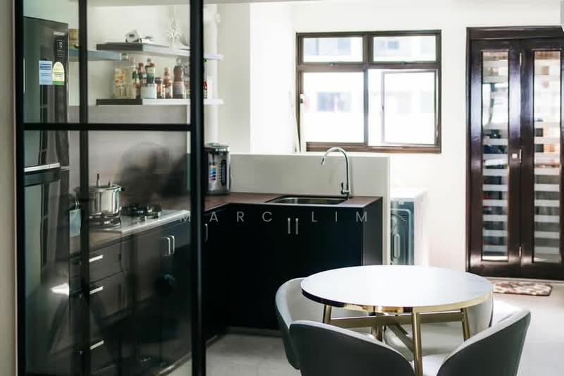 15 Telok Blangah Crescent HDB Flat For Sale at S$ 498,800 | PropertyGuru Singapore - Kitchen