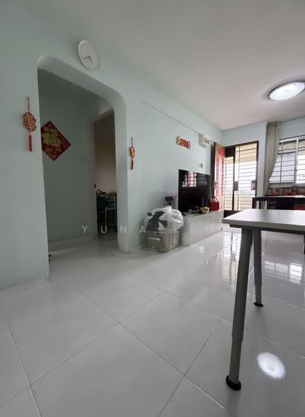 540 Bedok North Street 3 HDB Flat For Sale at S$ 435,000 | PropertyGuru Singapore - Living Room