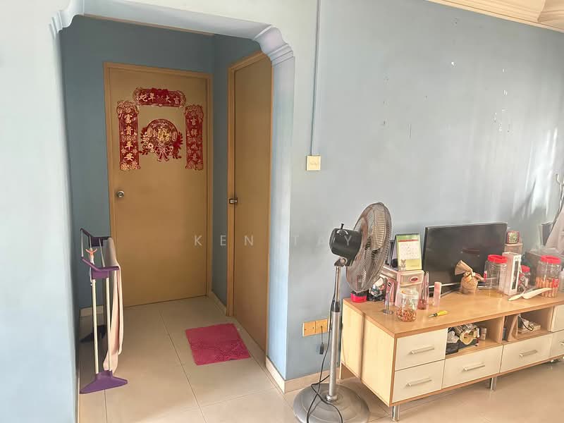 119B Kim Tian Road HDB Flat For Sale at S$ 899,000 | PropertyGuru Singapore - Living Room