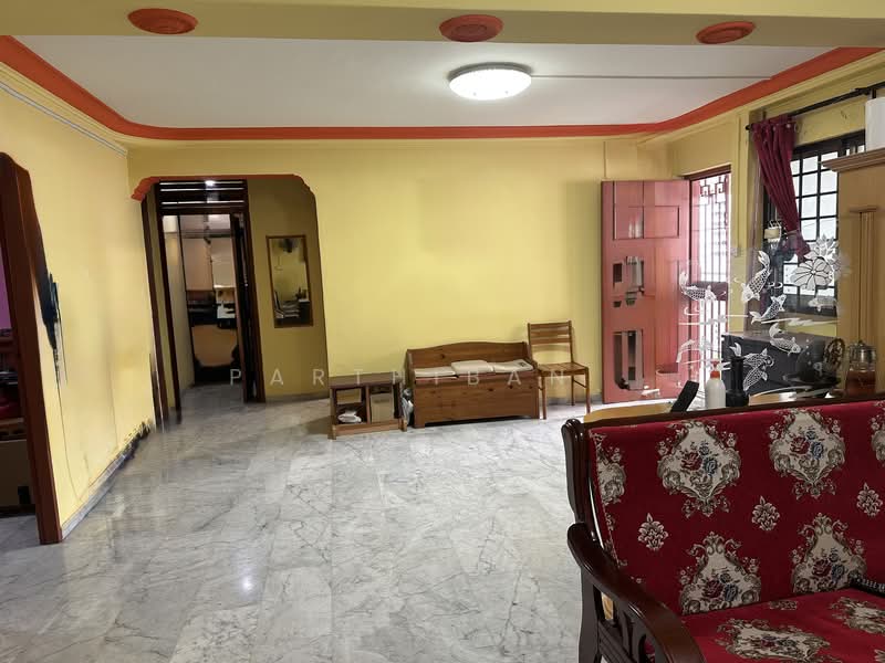 223 Choa Chu Kang Central HDB Flat For Sale at S$ 590,000 | PropertyGuru Singapore - Living Room