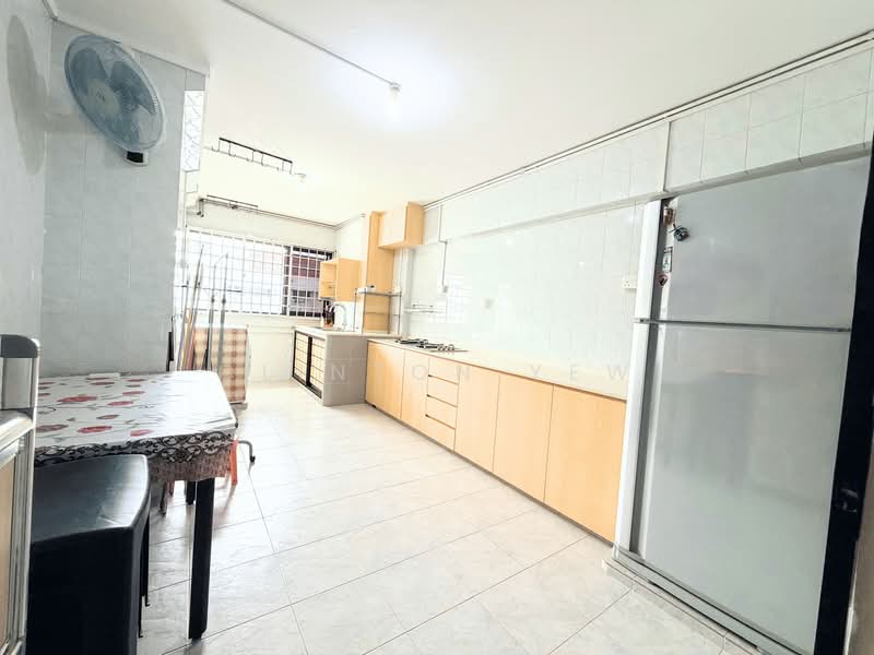 421 Tampines Street 41, 421 Tampines Street 41, 2 Bedrooms, 797 sqft, HDB Flat For Rent, by Clinton Yew, 500060726 - Kitchen - PropertyGuru.com.sg
