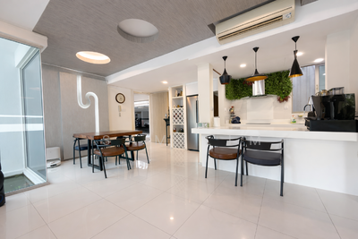 For Sale - The Quartz