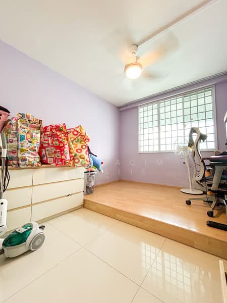 263 Yishun Street 22 HDB Flat For Sale at S$ 415,000 | PropertyGuru Singapore - Bedroom