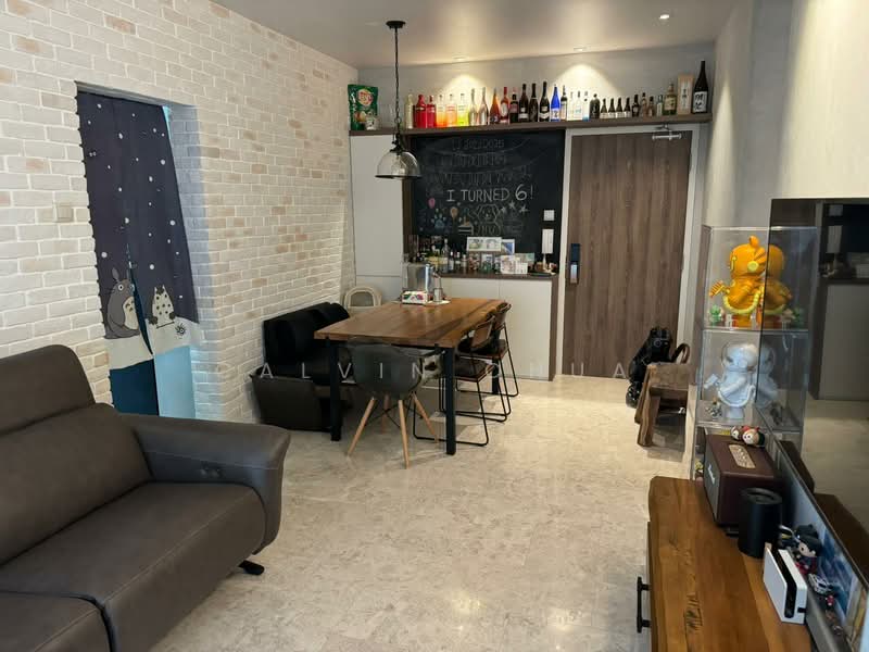 Treasure Mansions Apartment For Sale at S$ 1,188,888 | PropertyGuru Singapore - Living Room