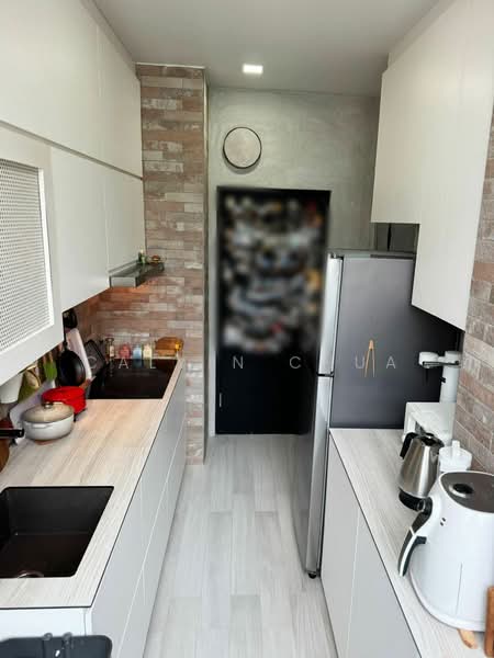 Treasure Mansions Apartment For Sale at S$ 1,188,888 | PropertyGuru Singapore - Kitchen