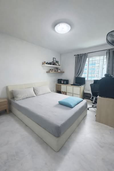 818 Woodlands Street 82 HDB Flat For Sale at S$ 1,199,000 | PropertyGuru Singapore - Bedroom