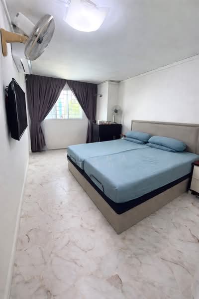 818 Woodlands Street 82 HDB Flat For Sale at S$ 1,199,000 | PropertyGuru Singapore - Bedroom