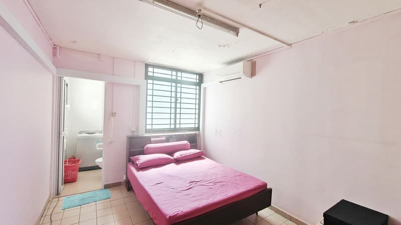 235 Serangoon Avenue 3 HDB Flat For Sale at S$ 599,999 | PropertyGuru Singapore - Bedroom