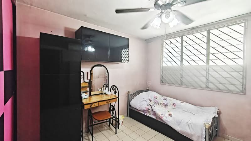 235 Serangoon Avenue 3 HDB Flat For Sale at S$ 599,999 | PropertyGuru Singapore - Bedroom