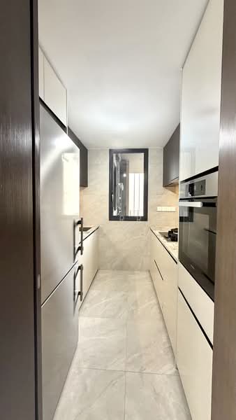 Tembusu Grand, 98 Jalan Tembusu, 3 Bedrooms, 990 sqft, Condominium For Rent, by Sherry Yeo, 500060764 - Kitchen - PropertyGuru.com.sg