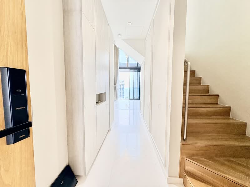 Freehold Duplex Penthouse Amber Road | Sea View | 3 Bed + Study | D15 | Luxurious Renovation Condominium For Sale at S$ 3,700,000 | PropertyGuru Singapore - Interior