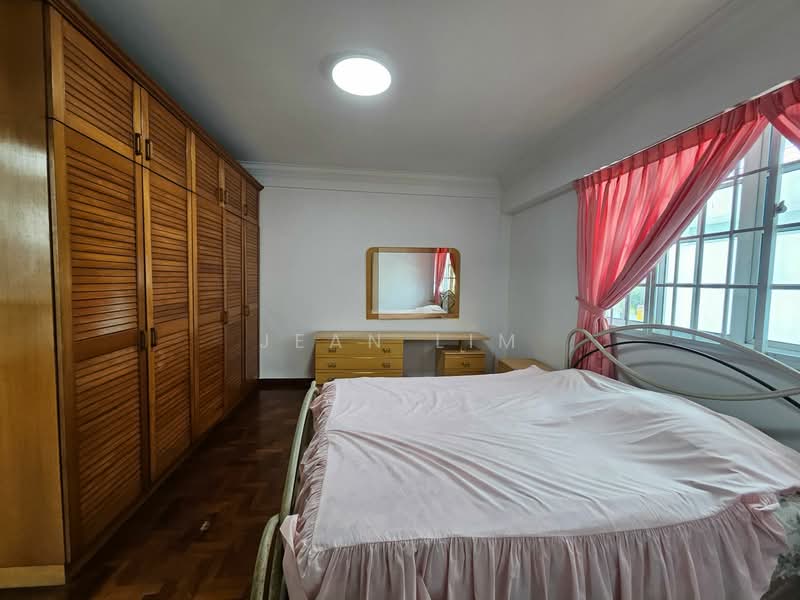Rare 5 Bedroom Spacious Siglap Semi D, Siglap Road, 5 Bedrooms, 3,000 sqft, Semi-Detached House For Rent, by Jean Lim, 500060770 - Bedroom - PropertyGuru.com.sg