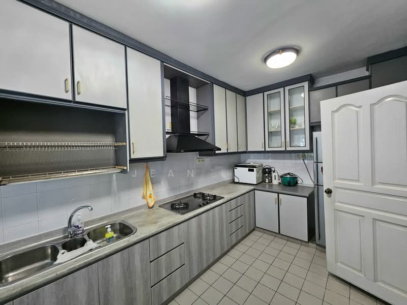 Rare 5 Bedroom Spacious Siglap Semi D, Siglap Road, 5 Bedrooms, 3,000 sqft, Semi-Detached House For Rent, by Jean Lim, 500060770 - Kitchen - PropertyGuru.com.sg