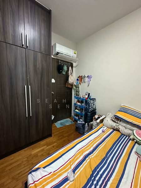 213B Compassvale Lane, sharing apartment, common room with aircon, blackout curtains and wardrobe, Compassvale Lane, 1 Bedroom, 140 sqft, HDB Flat For Rent, by Seah Yam Sengh, 500060798 - Bedroom - PropertyGuru.com.sg