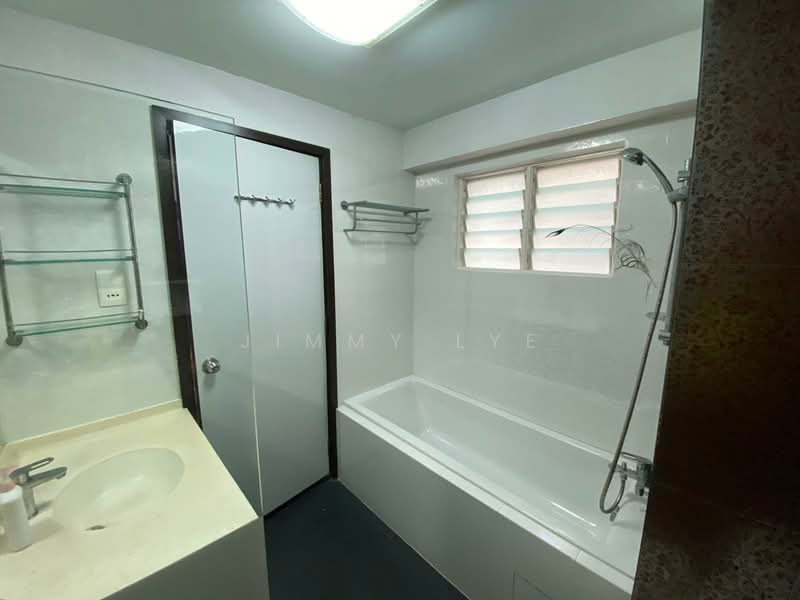 Melville Park Condominium For Sale at S$ 1,290,000 | PropertyGuru Singapore - Bathroom