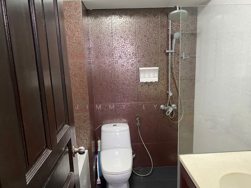 Melville Park Condominium For Sale at S$ 1,290,000 | PropertyGuru Singapore - Bathroom