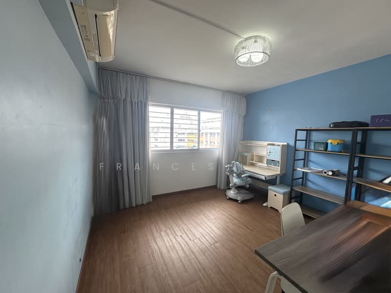 757 Yishun Street 72 HDB Flat For Sale at S$ 705,000 | PropertyGuru Singapore