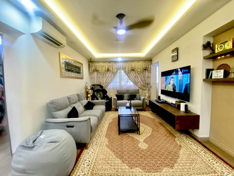 401 Serangoon Avenue 1 HDB Flat For Sale at S$ 890,000 | PropertyGuru Singapore - Living Room