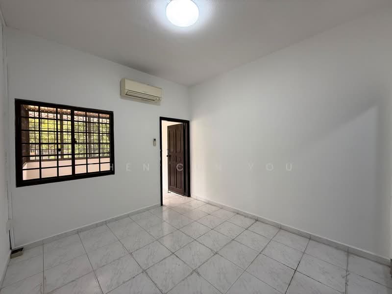 East Coast Road / Amber Road / Marine Parade Road Right Next To Katong V and i12 Katong, , 4 Bedrooms, 3,000 sqft, Terraced House For Rent, by Chen Cun You, 500060816 - Interior - PropertyGuru.com.sg