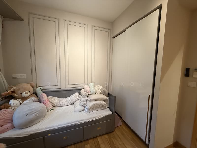 WaterScape @ Cavenagh Apartment For Sale at S$ 3,000,000 | PropertyGuru Singapore - Bedroom