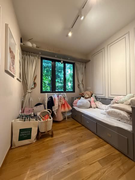 WaterScape @ Cavenagh Apartment For Sale at S$ 3,000,000 | PropertyGuru Singapore - Bedroom