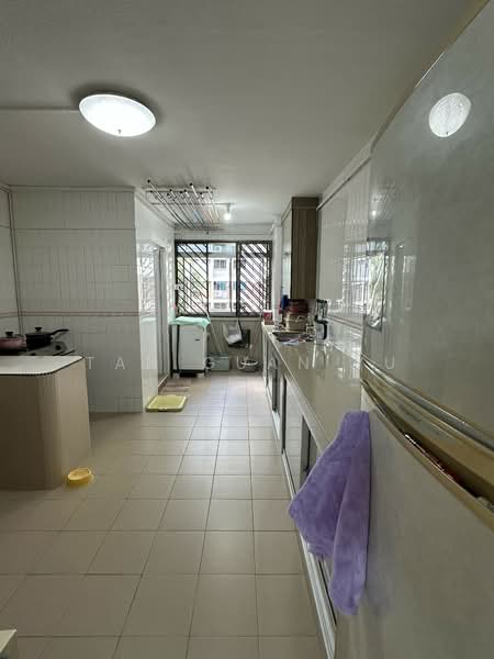 888 Tampines Street 81 HDB Flat For Sale at S$ 648,888 | PropertyGuru Singapore - Kitchen