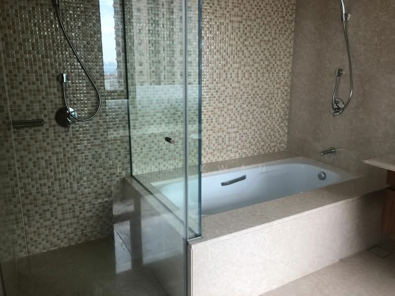 Skyline @ Orchard Boulevard Condominium For Sale at S$ 14,775,542 | PropertyGuru Singapore - Bathroom