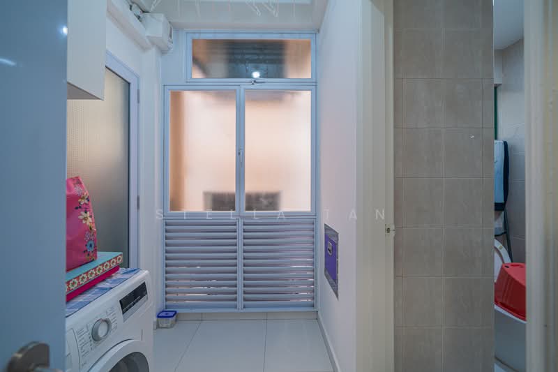 Hillview Heights Condominium For Sale at S$ 2,200,000 | PropertyGuru Singapore - Interior