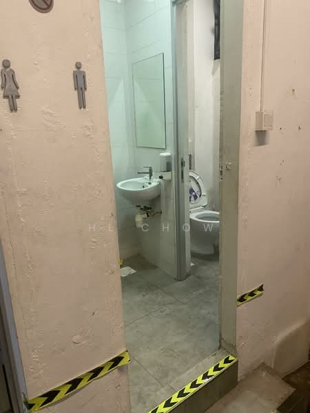 257 Geylang Road, Geyalng Road, 1,400 sqft, Food & Beverage For Rent, by HL Chow, 500060838 - Bathroom - CommercialGuru.com.sg