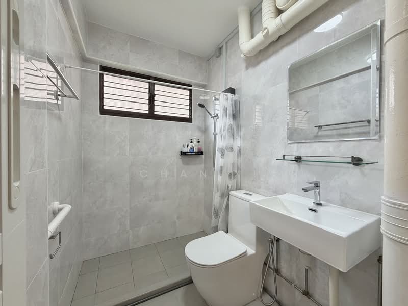 217 Bishan Street 23, 217 Bishan Street 23, 3 Bedrooms, 1,259 sqft, HDB Flat For Rent, by Chan Xi, 500060841 - Bathroom - PropertyGuru.com.sg