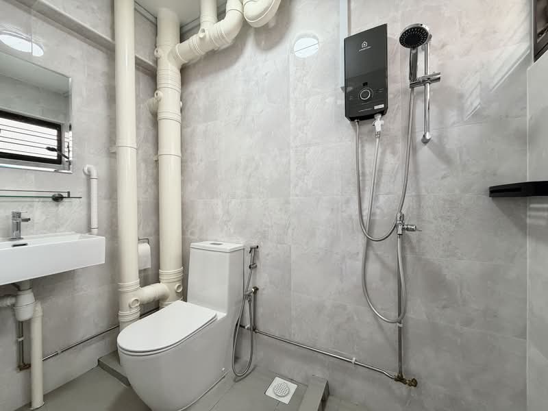 217 Bishan Street 23, 217 Bishan Street 23, 3 Bedrooms, 1,259 sqft, HDB Flat For Rent, by Chan Xi, 500060841 - Bathroom - PropertyGuru.com.sg