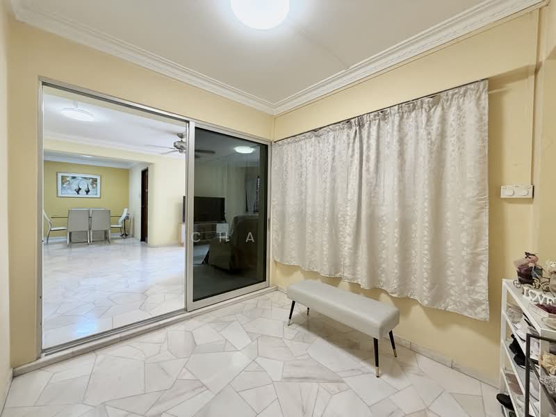 217 Bishan Street 23, 217 Bishan Street 23, 3 Bedrooms, 1,259 sqft, HDB Flat For Rent, by Chan Xi, 500060841 - Foyer - PropertyGuru.com.sg