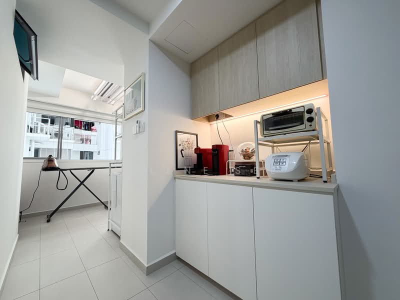 A Treasure Trove Condominium For Sale at S$ 1,999,999 | PropertyGuru Singapore - Kitchen