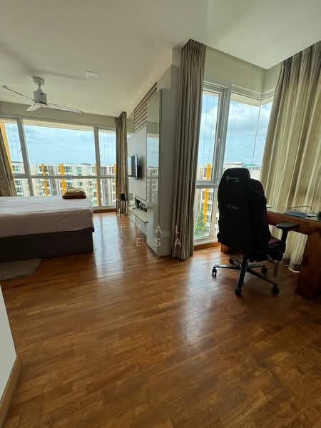 Savannah Condopark, 31 Simei Rise, 4 Bedrooms, 2,300 sqft, Condominium For Rent, by Mital B Desai, 500060845 - Bedroom - PropertyGuru.com.sg