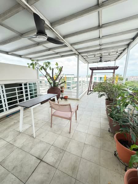 Savannah Condopark, 31 Simei Rise, 4 Bedrooms, 2,300 sqft, Condominium For Rent, by Mital B Desai, 500060845 - Balcony - PropertyGuru.com.sg