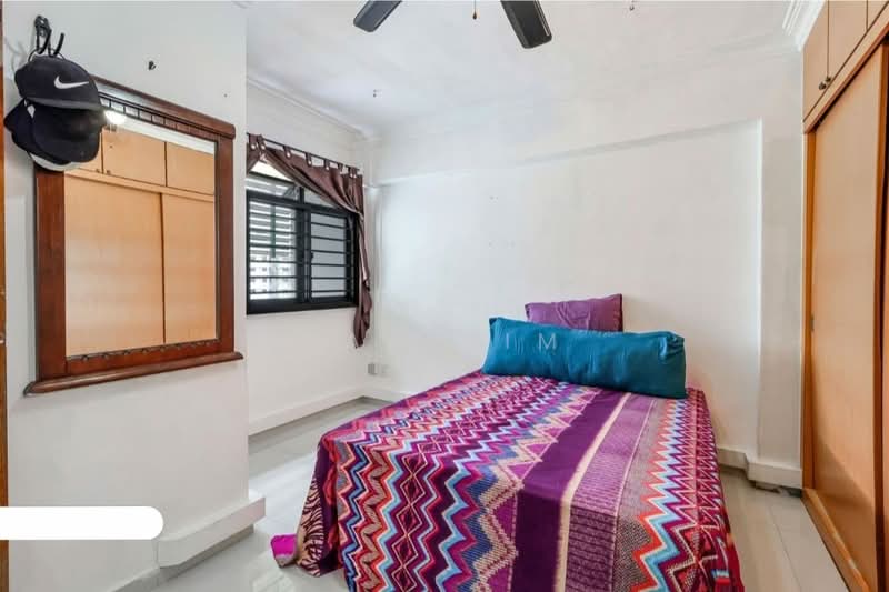 575 Woodlands Drive 16 HDB Flat For Sale at S$ 550,000 | PropertyGuru Singapore - Bedroom