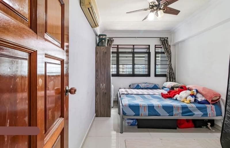 575 Woodlands Drive 16 HDB Flat For Sale at S$ 550,000 | PropertyGuru Singapore - Bedroom