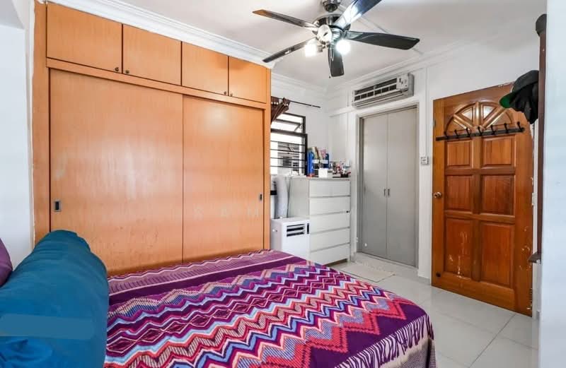 575 Woodlands Drive 16 HDB Flat For Sale at S$ 550,000 | PropertyGuru Singapore - Bedroom