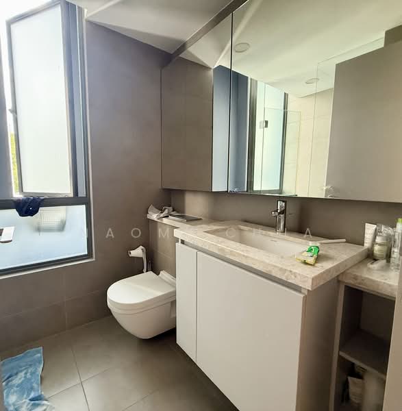 Pavilion Park, Pavilion Circle, 6 Bedrooms, 3,000 sqft, Terraced House For Rent, by Naomi Chua, 500060850 - Bathroom - PropertyGuru.com.sg