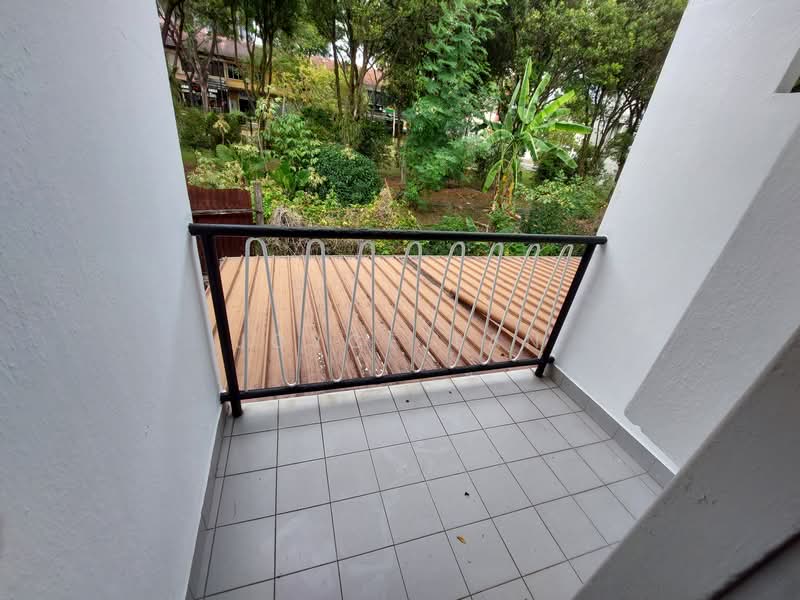 5a jalan tari serimpi, , 2 Bedrooms, 800 sqft, Terraced House For Rent, by Joyce Tan, 500060860 - Balcony - PropertyGuru.com.sg