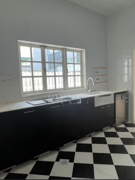 Old Holland Road, Old Holland Road, 7 Bedrooms, 12,000 sqft, Good Class Bungalow For Rent, by Yenny Wangsawidjaja, 500060867 - Kitchen - PropertyGuru.com.sg