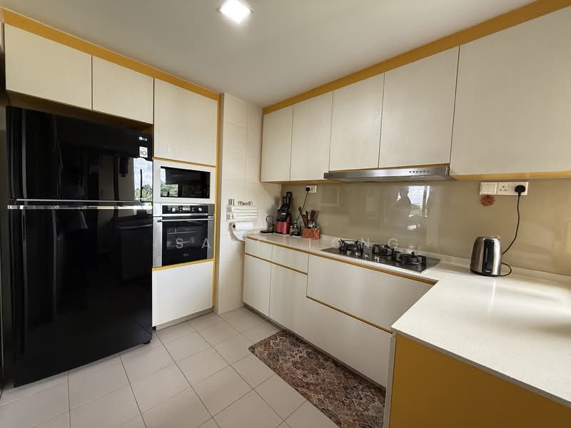 Grandeur 8 Condominium For Sale at S$ 1,980,000 | PropertyGuru Singapore - Kitchen