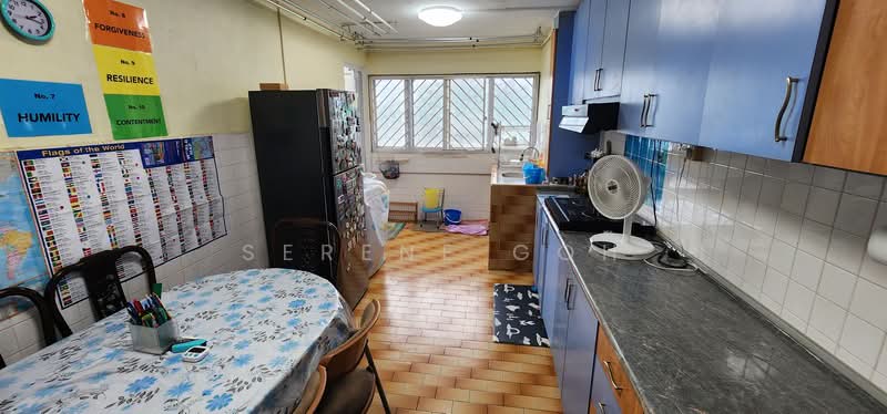 154 Ang Mo Kio Avenue 5 HDB Flat For Sale at S$ 418,000 | PropertyGuru Singapore - Kitchen