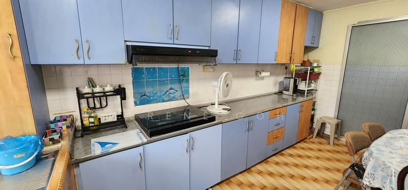 154 Ang Mo Kio Avenue 5 HDB Flat For Sale at S$ 418,000 | PropertyGuru Singapore - Kitchen