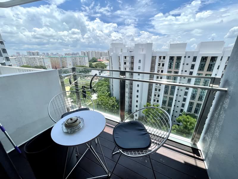 Urban Vista Condominium For Sale at S$ 1,450,000 | PropertyGuru Singapore - Balcony